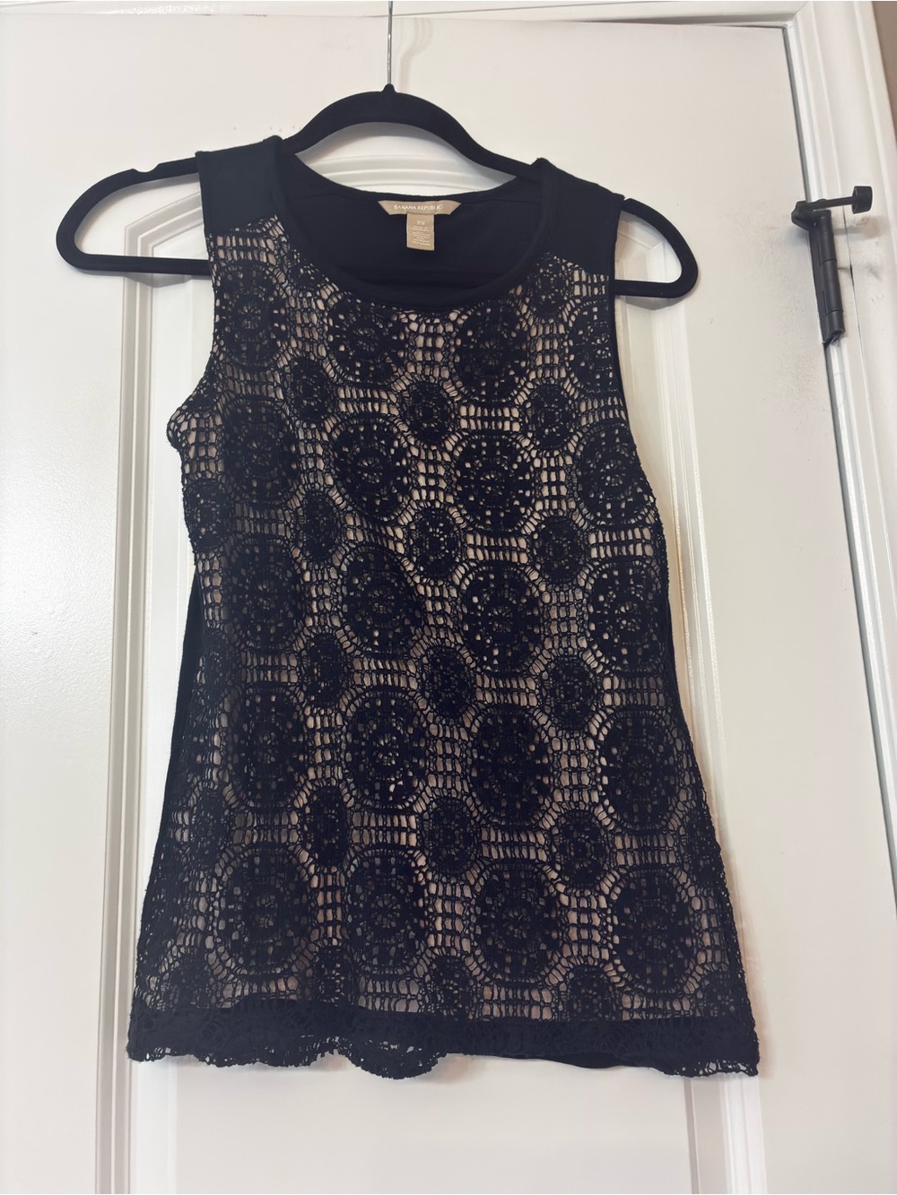 Banana Republic Sleeveless Black Crochet Overlay Tank Top